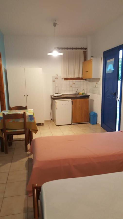 Esperides Apartamento Batsi  Exterior foto
